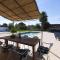 Villa Mit Garten Und Pool Für Die Ganze Familie