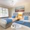 3 Bedroom House By B and R Serviced Accommodation Amesbury With Wifi & Free Parking