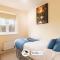 3 Bedroom House By B and R Serviced Accommodation Amesbury With Wifi & Free Parking