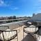 Studio Apartment on 13th Floor with balcony terrace
