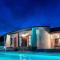 villa queen-south IT