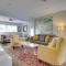 Modern Retreat 3 Miles From Fort Lauderdale Beach!