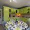 Maison en pierre avec grand jardin, proche Vézère, idéale pour familles et amateurs de pêche - FR-1-616-219