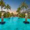 Resort-style Swim Out - A True Tropical Oasis
