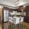 The Chic Downtown Residence | Luxe + Free Parking