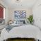 Downtown Chic Retreat | Elegant + Free Parking