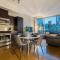Downtown Chic Retreat | Elegant + Free Parking