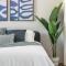 Downtown Chic Retreat | Elegant + Free Parking
