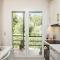 The Olive Grove Apartments by Konnect, Dasia