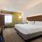 Holiday Inn Express & Suites Charlotte Arpt-Belmont by IHG
