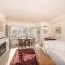 LECOMTE - Deluxe beach avenue stay 160