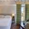 Dorion Hotel