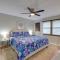 Holiday Island Home Mountain View and Hot Tub!
