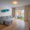 Moderne Designer-Maisonette 2 Schlafzimmer eigene Terrasse mit Grilltisch und Fitnessbereich