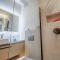 Moderne Designer-Maisonette 2 Schlafzimmer eigene Terrasse mit Grilltisch und Fitnessbereich