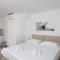 Guest House Eight Roses