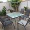 5 bd 2 bath stylish retreat close to beach and wineries in Christie Downs