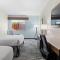 La Quinta Inn & Suites by Wyndham Santa Cruz