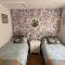 North Laine Sunny Cottage - PARKING available