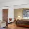 Super 8 by Wyndham Santa Rosa