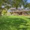 The Gathering House Sleeps 18