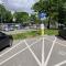 Good Day Apartments- private parking new town