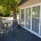 Coghurst Hall Holiday Home Sleeps 6, 2 bedrooms