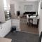 Holiday House White Hill