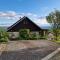 Vineyard Cottage with Private Jacuzzi