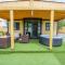 Jasmine Retreat - Modern 2BR Home with Private Jacuzzi Near the Beach
