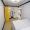 Jasmine Retreat - Modern 2BR Home with Private Jacuzzi Near the Beach