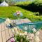 Luxury Stargazing Glamping - Seren Aur with Hot Tub