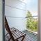 Comfortable 3-Storey House with Free Car Parking