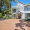 Chez Noosa Holiday Apartments