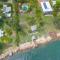 Belles on Ballow - Lorikeet Lodge - Absolute Waterfront