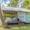 Belles on Ballow - Lorikeet Lodge - Absolute Waterfront