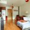 Casa Estela - Duplex by Cardi Suites