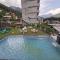Smugglers Resort #HotAc #HeatedRooms #Mountainview #wholemanaliview