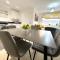 Bourneville House by Blue Skies Stays