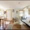 2 bedroom Apt
