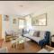 2 bedroom Apt