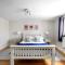 Cosy & Central Brockenhurst Flat, 2BR