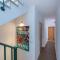 The 17 Party Hostel