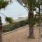 Sun Retreat Meneou