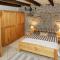 Lovely Stone Cottage Pomer
