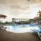 El Faro Containers Beach Hotel