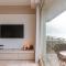 Huswell - Luxurious two bedroom with lateral seaview