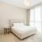 HomesGetaway - Sophisticated 3BR with Maids Room in Downtown