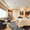 Hotel 717