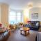 Denelea - Stunning Sea Views!